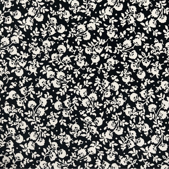 Old Navy size small Black ditzy floral dress - Picture 4 of 11